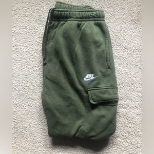 Nike Cargo Jogger Sweatpants